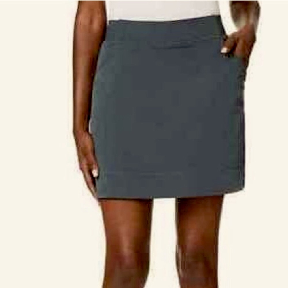 32 Degrees flyweight pull on skort side pockets Gray Womens Sz S